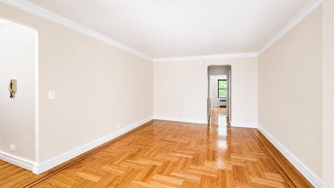 Floorplan - 20 Dongan Place