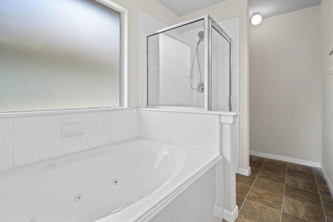 Building Photo - 6631 Portlick Dr