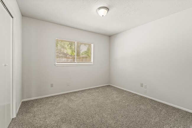 Building Photo - 24110 Griffin House Ln
