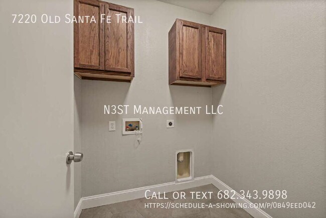 Building Photo - 7220 Old Santa Fe Trail