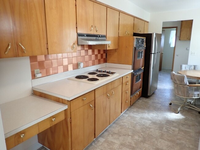 Building Photo - Great Puyallup Valley Rambler