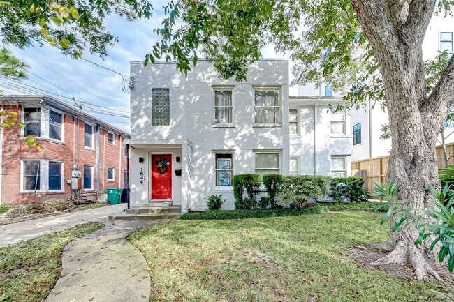 Primary Photo - 1852 Sul Ross St