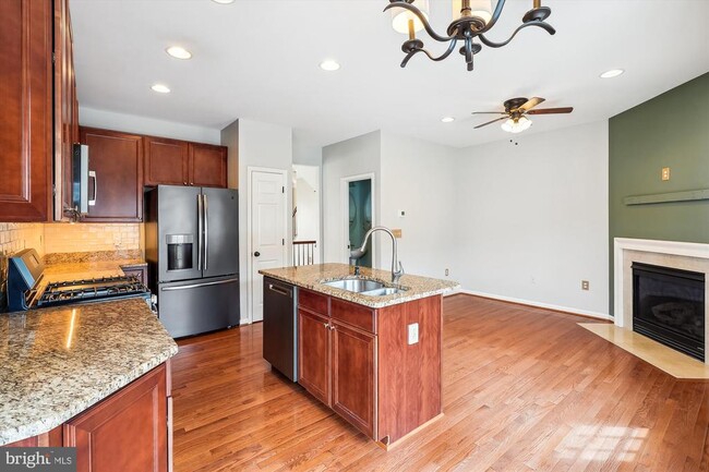 Building Photo - 217 Chesterbrook Ct