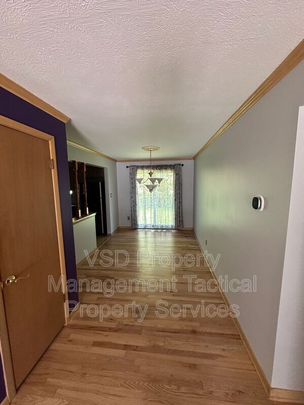 Building Photo - 6188 Cabrini Ln