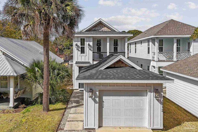 Building Photo - 1212 E Gonzalez St