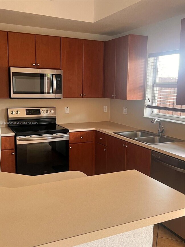 Building Photo - 22014 SW 89th Ct