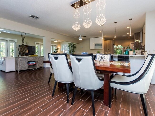 Building Photo - 2319 NE 16th Ave