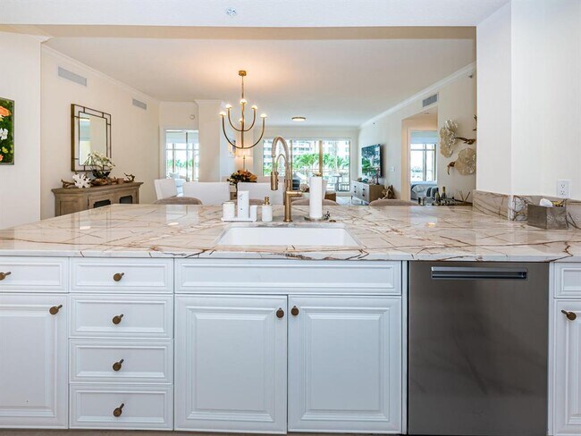 Building Photo - 11 Baymont St