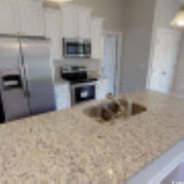 Building Photo - 5 Racquet Club Dr