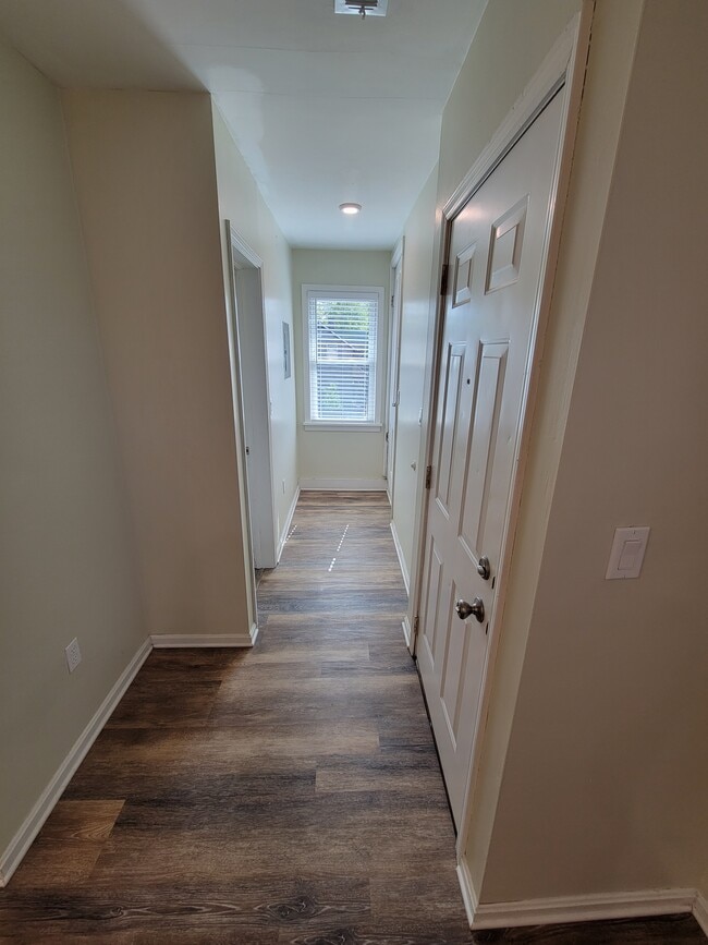 Building Photo - 3416 Hancock Ave