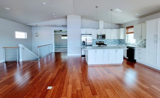 Building Photo - Luxurious and spacious 3 bed home in Manette
