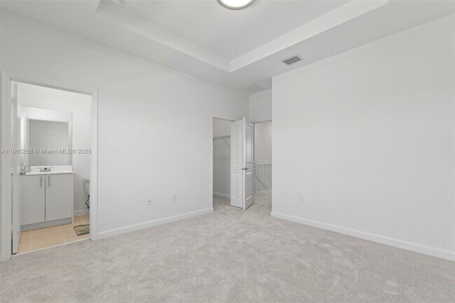 Building Photo - 2656 SE 28th St