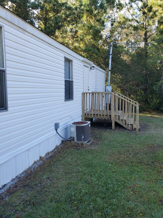 Primary Photo - 188 Dixon Rd