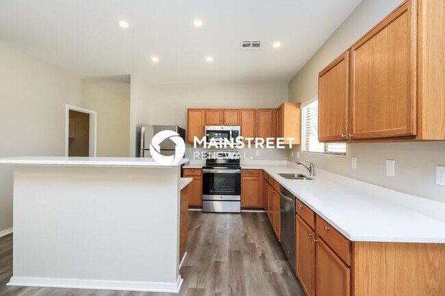 Building Photo - 4 Bedroom Pet-Friendly Home in MESA, AZ with Main Street Renewal
