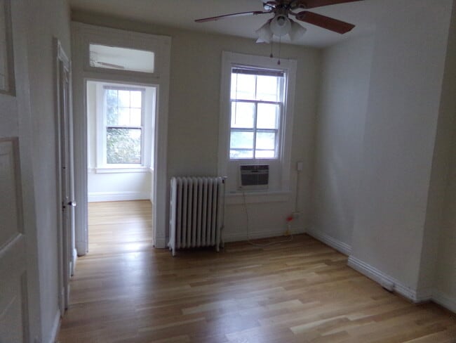 Building Photo - FLOY2107