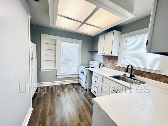 Building Photo - 1214 3rd St N