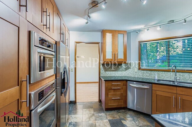 Building Photo - Coming Soon!   Peaceful Retreat in a Seclu...