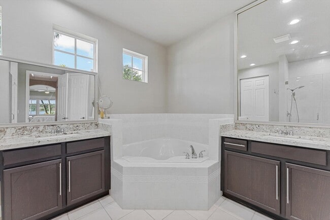 Building Photo - 9919 Royal Cardigan Way