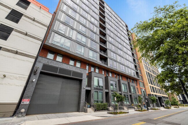 Building Photo - 1211 Van St SE