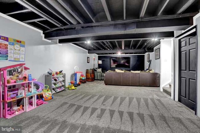 Building Photo - 1704 Scenic Manor Dr