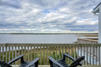 Building Photo - FURNISHED OFF-SEASON MONTHLY RENTAL-STARTI...