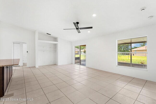 Building Photo - 268 Fitchburg St SW