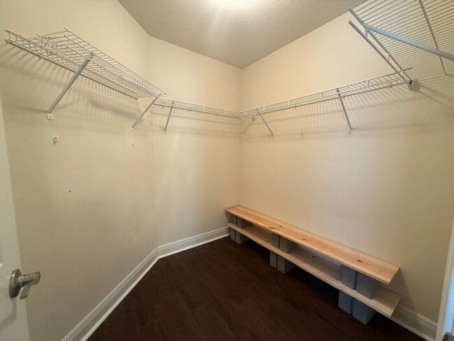 Building Photo - Gulf Breeze - Shadow Lakes - 4 bedroom, 2 ...