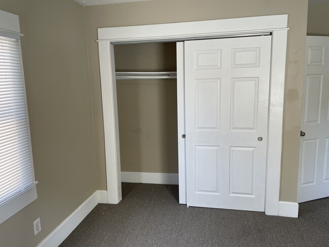 Large closet in master bedroom - 1419 N Hamilton Ave