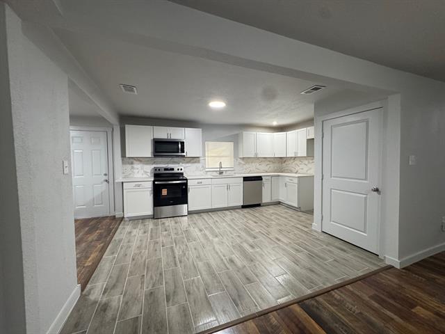 Building Photo - 309 Hillcrest St