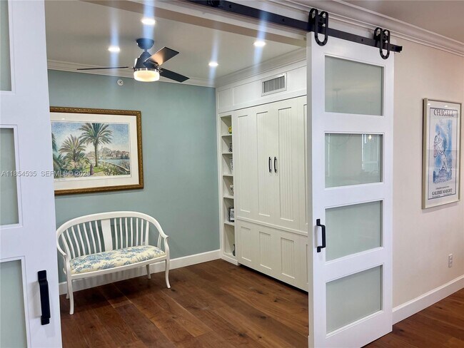 Building Photo - 21050 Point Pl