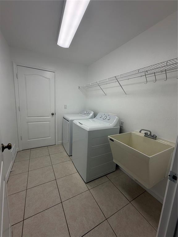 Building Photo - 3381 Houle Ave