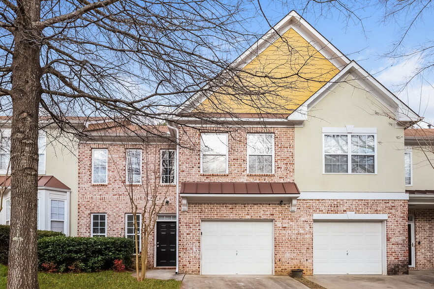 Primary Photo - 332 Saint Claire Dr