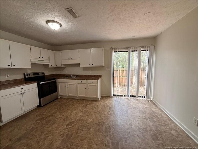 Building Photo - 5829 Aftonshire Dr