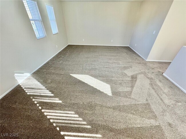 Building Photo - 9413 Sweetwood Ave