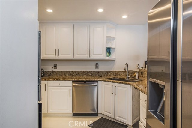 Building Photo - 1500 E Ocean Blvd