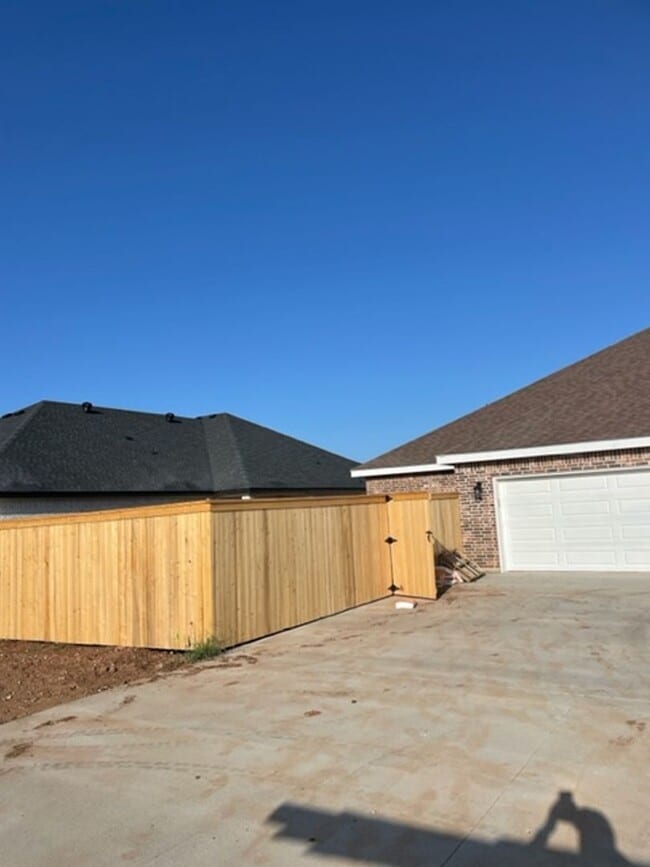 Building Photo - 7339 Mountain View Rd