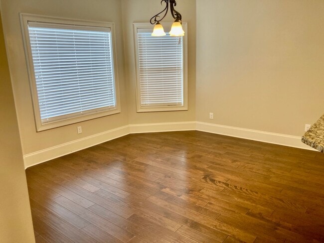 Building Photo - 8758 Crenshaw Dr