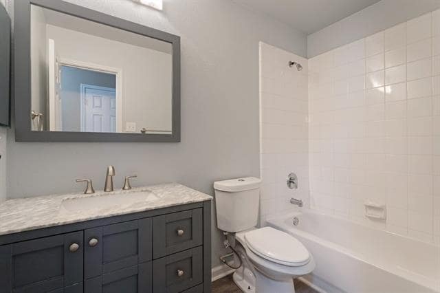Building Photo - 1005 Live Oak Dr