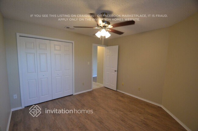 Building Photo - 234 Lakebreeze Cir