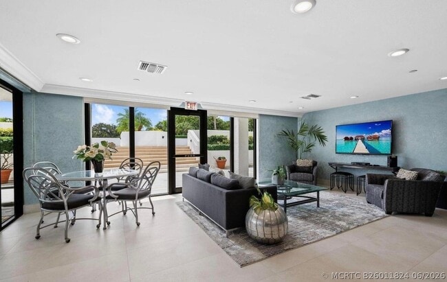 Building Photo - 3450 S Ocean Blvd