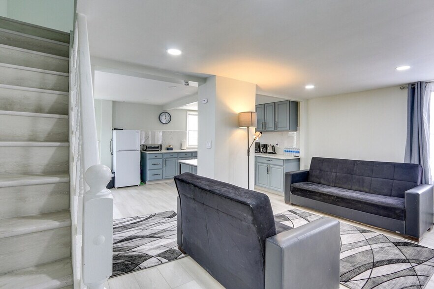 Building Photo - 301 Lembeck Ave