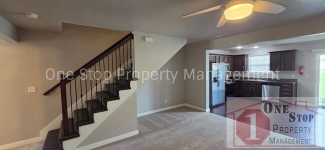 Building Photo - 260 N Pointe Ln
