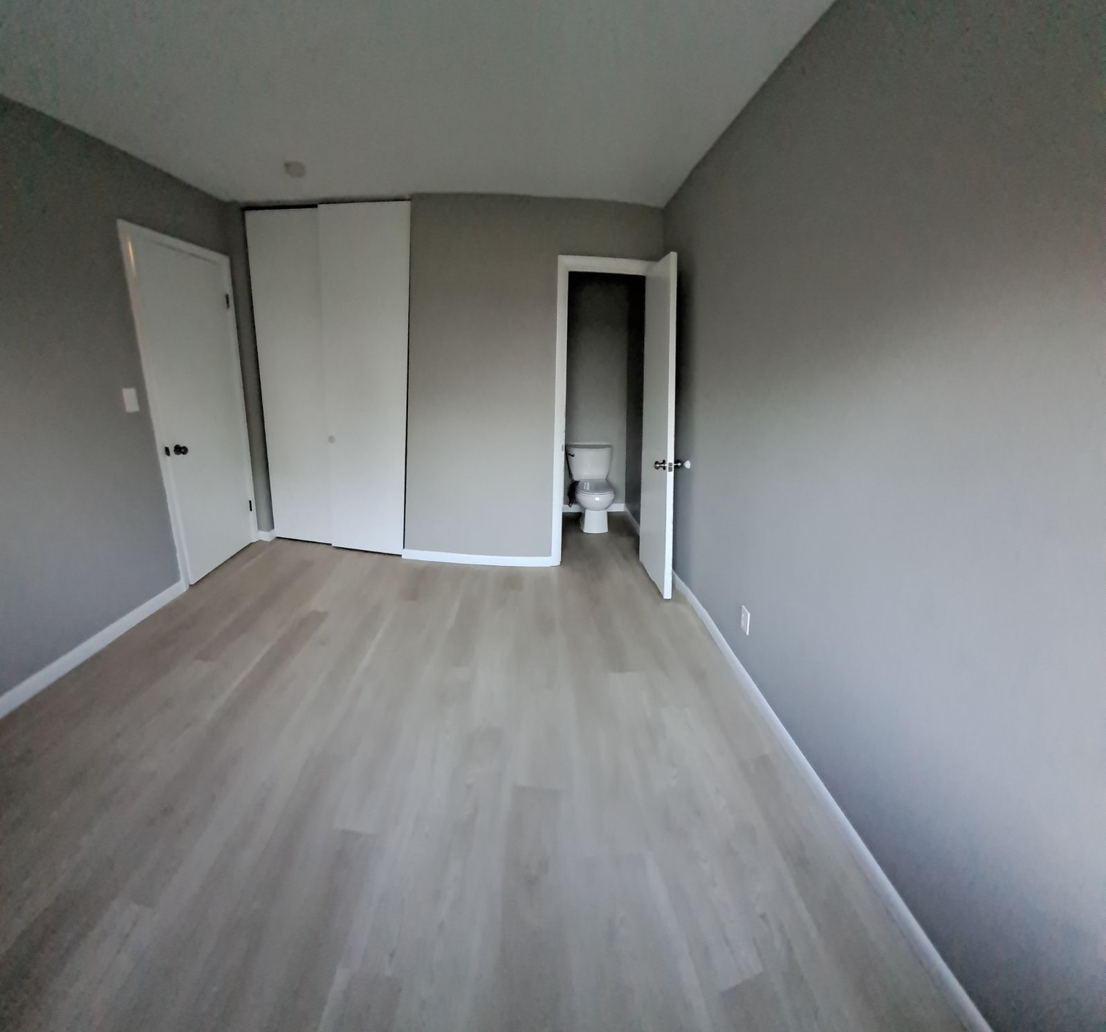 Room 1 w/ private half bath - 25735 Lorain Rd