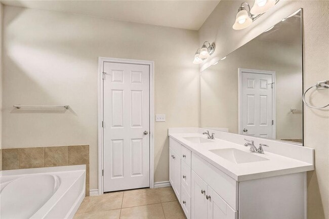 Building Photo - 5809 Lehman Way