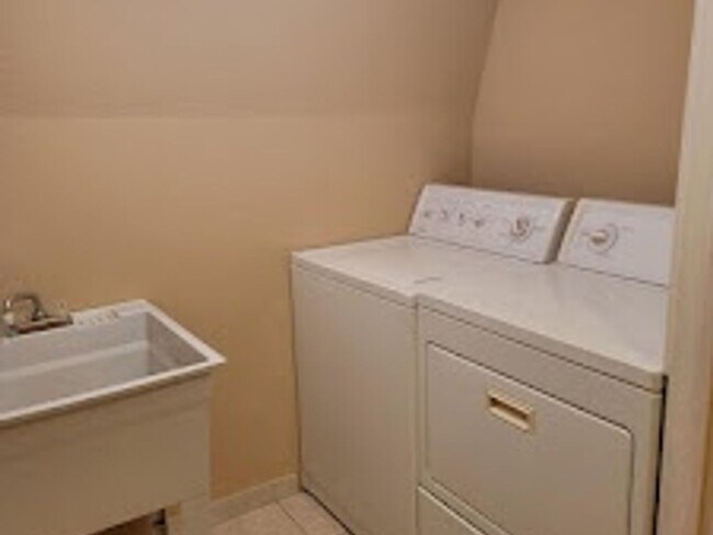 Building Photo - 4141 Eliot St