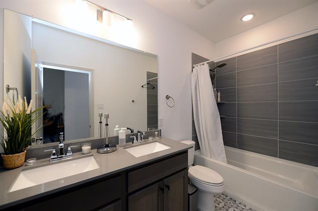 Building Photo - 8516 Dynasty Ln