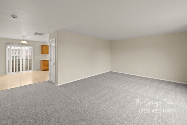 Building Photo - CHARMING 3BD/2BA CONDO featuring FRESH UPDATES - Security Deposit Waiver Available