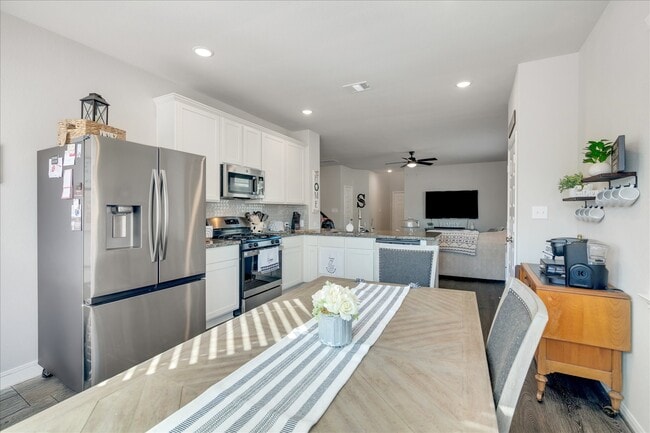 Building Photo - 8426 Moonlight Bay Cir