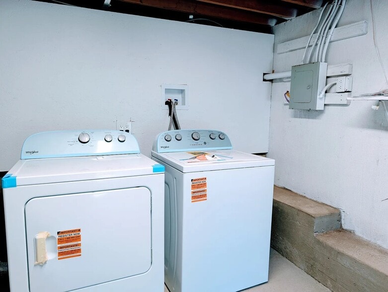 Building Photo - 23855 Zuger Dr