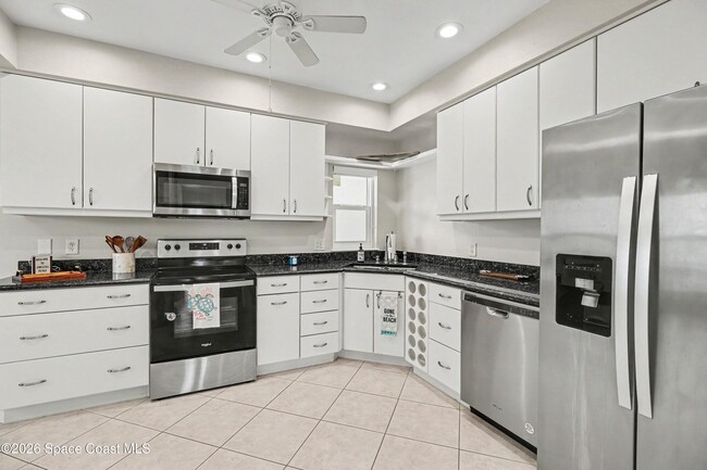 Building Photo - 3035 S Hwy A1A